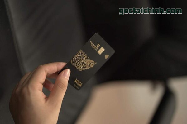 Thẻ Vietcombank Visa Signature